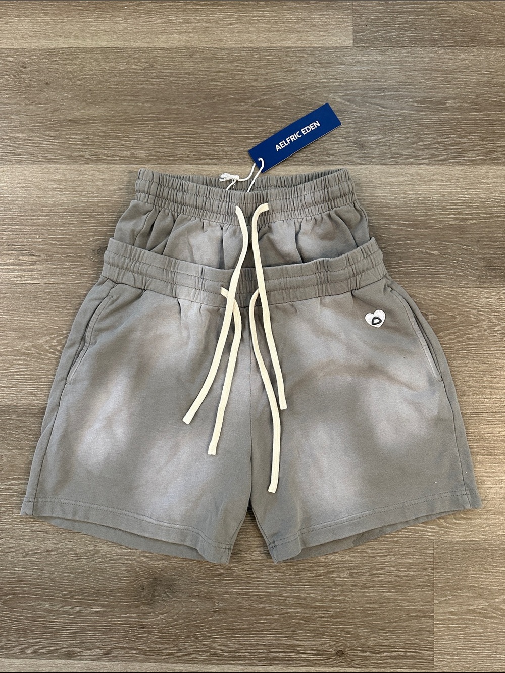 Aelfric Eden grey Drawstring Shorts with Heart Patch double waist new with tags